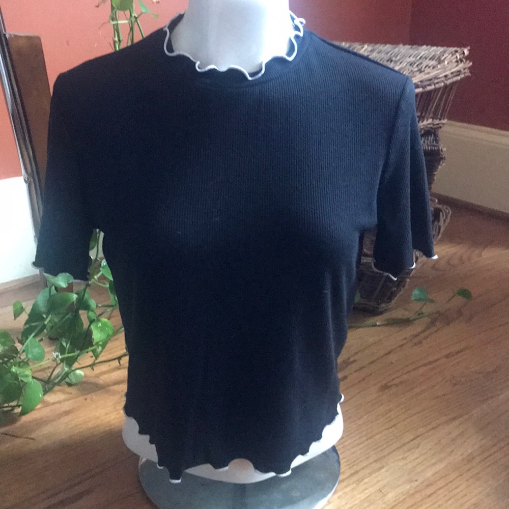 Zara: White Ruffle Trim Black Crop Top